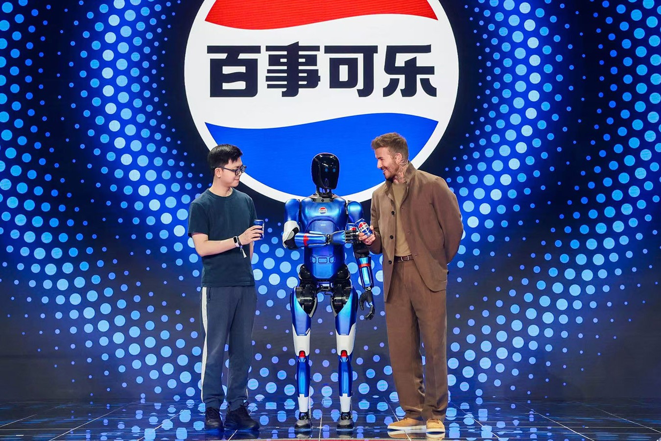 333体育机器人携手百事中国共创“百事蓝宝” 共燃渴望新章